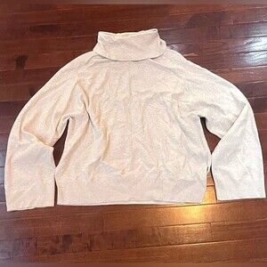 Banana republic oatmeal turtleneck crop sweater size medium